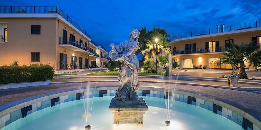 Royals Gate Hotel Rodi Garganico Exterior photo